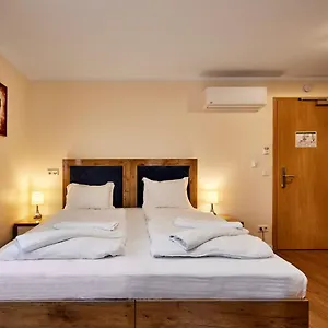 *** Отель Isha Германия